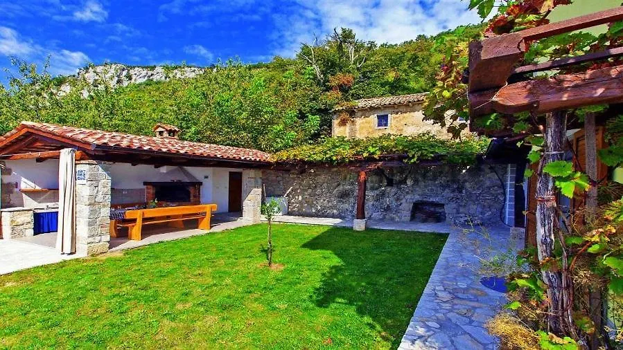 Lupoglav  Villa Bella Vista Near Ucka Nature Park